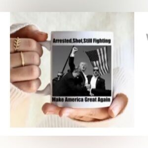 Trump mug, black‎ and white NWT